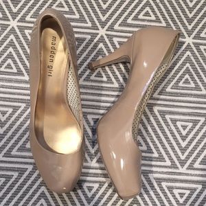 Madden Girl Nude Pumps!!